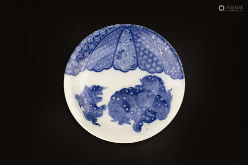 A CERAMIC PLATE