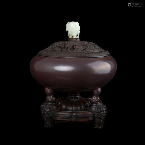 A QING DYNASTY PERIOD IRON-RUST GLAZED INCENSE BURNER