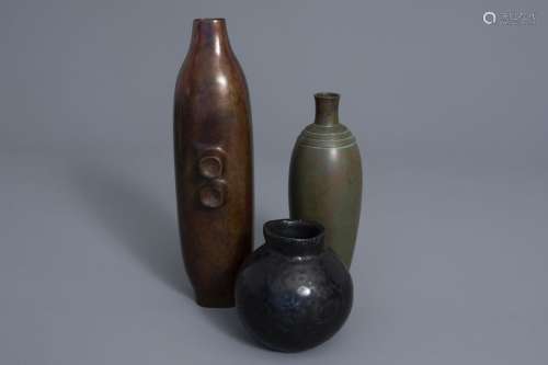 Three fine Japanese bronze vases, Showa, 20th C.