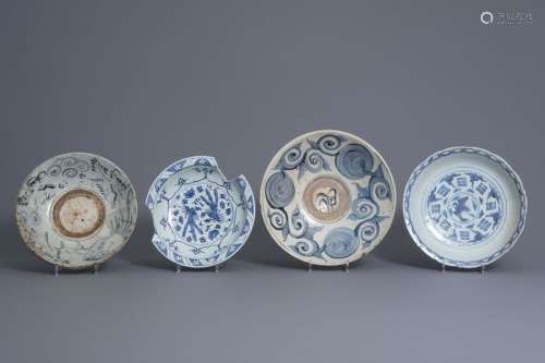 Two Chinese blue and white chargers and two Swatow...
