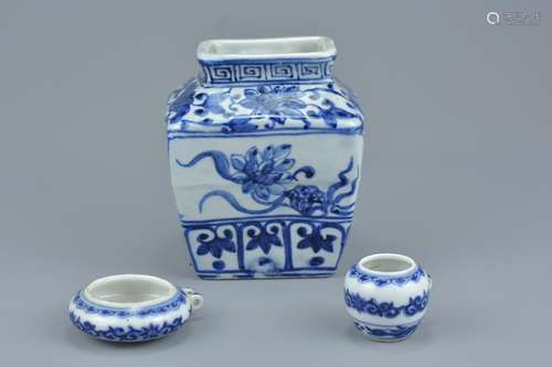 A Chinese blue and white porcelain jar together with