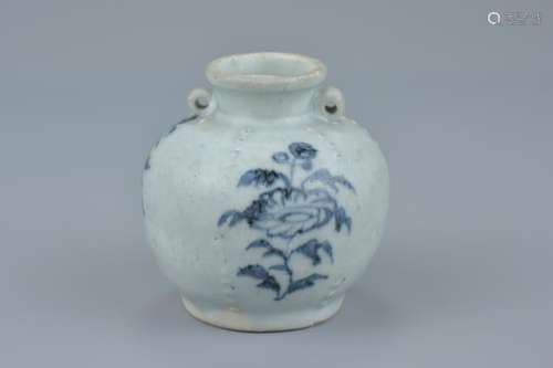 A Chinese Yuan dynasty (206 BC - 220 AD) blue and white