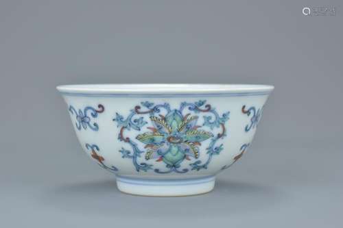 A Chinese 18/19th century daocai porcelain bowl