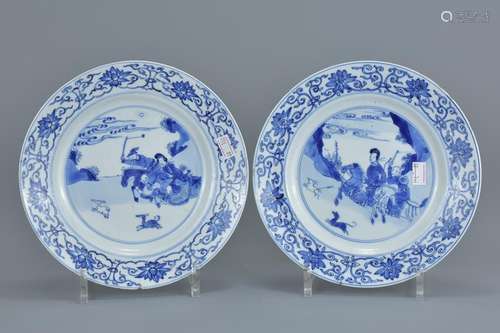 A pair of 18th century Kangxi period blue and white