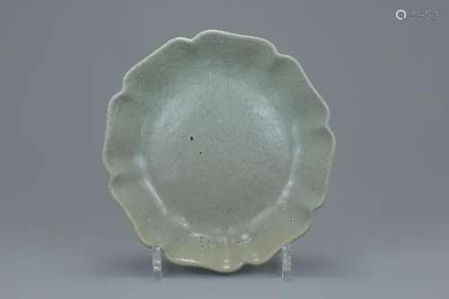 A Chinese Song dynasty (960-1279) Guan type pottery