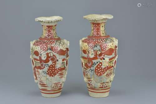 A pair of Japanese 19/20th century pottery vases