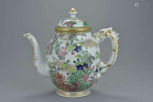 A finely painted early 20th century Japanese porcelain