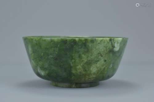 A quality 18/19th century Chinese spinach jade bowl.