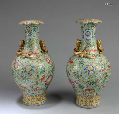 A Pair of Chinese Famille Verte Porcerlain Vases