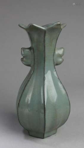Chinese GuanYao Vase