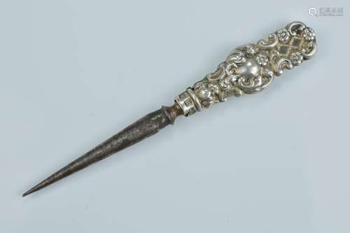 An antique English Victorian silver handle crochet