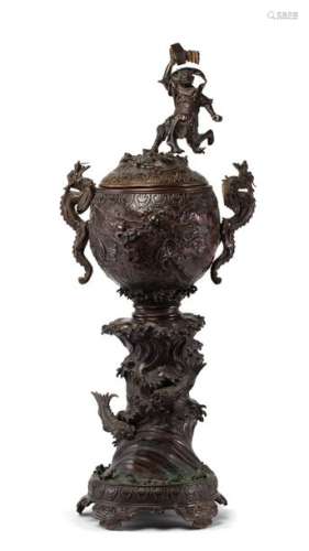 JAPON, XIXe siècle Important brûle parfum en bronz…