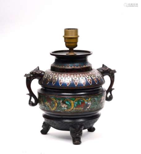 JAPON, vers 1900 Pot tripode en bronze et émaux cl…