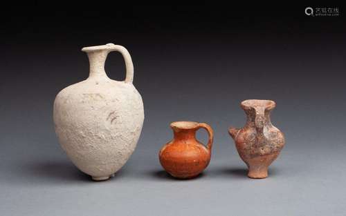 Lot comprising a jug with a pointed bottom, ovoid …