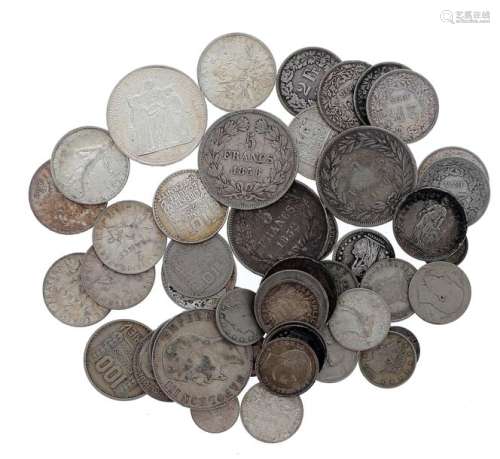 Lot of silver coins and miscellaneous : 1 x 10 FF …