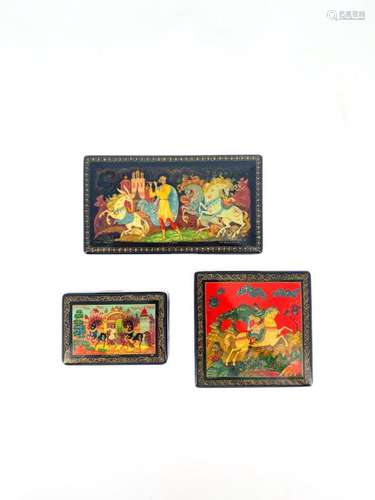 Set of 3 polychrome lacquered papier mâché boxes, …