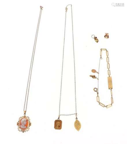 18 K (750°/°°) yellow gold jewellery set including…