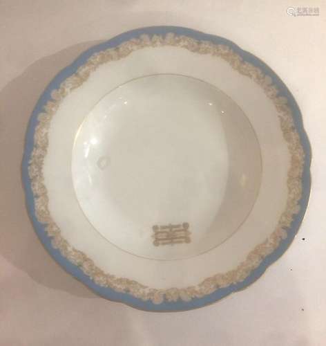 Porcelain soup plate with contoured edges, decorat…