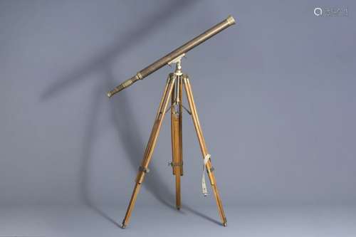 A Stanley London brass Harbor Master telescope on ...