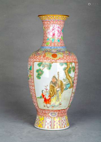 A Chinese Famille Rose Porcelain Vase