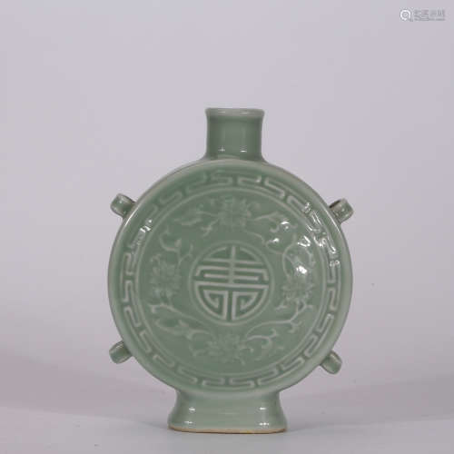 A Chinese Pea Green Glazed Porcelain Oblate Vase