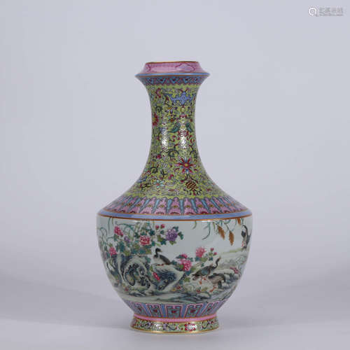 A Chinese Yellow Land Porcelain Garlic Bottle