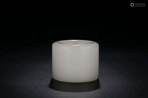 A Chinese Hetian Jade Thumb Ring