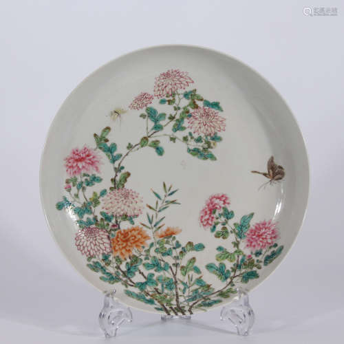 A Chinese Floral Famille Rose Porcelain Plate
