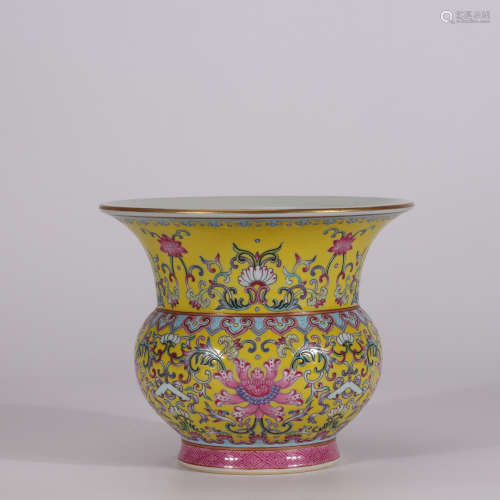 A Chinese Yellow Land Floral Porcelain Water Pot