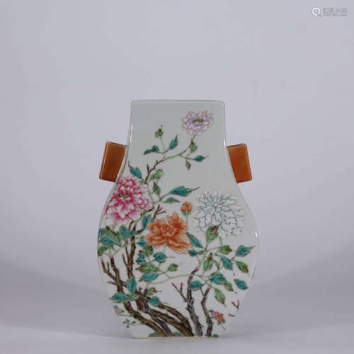 A Chinese Floral Famille Rose Porcelain Vase