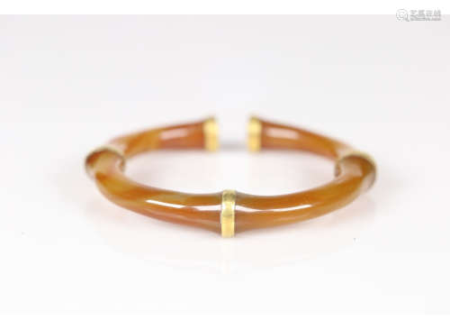 A Chinese Gold Plated Agate Bracelet
