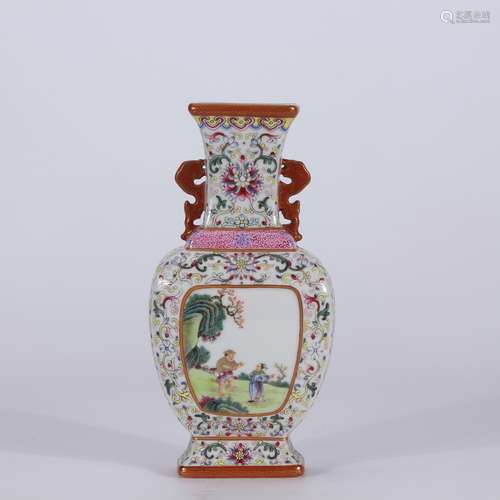 A Chinese Floral Porcelain Vase with Double Ears