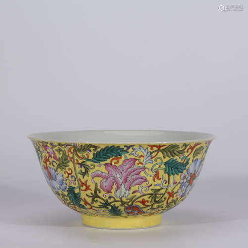 A Chinese Yellow Land Floral Porcelain Bowl