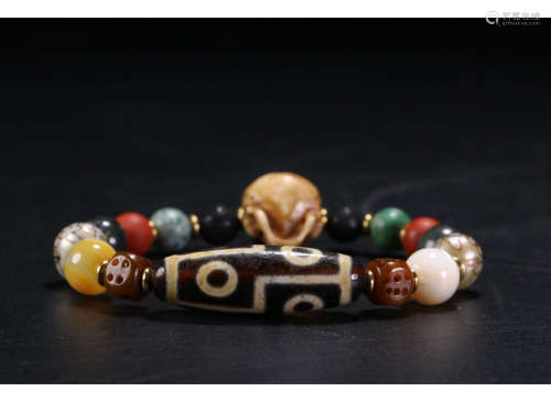 A Chinese Agate gZi Beads Hand String
