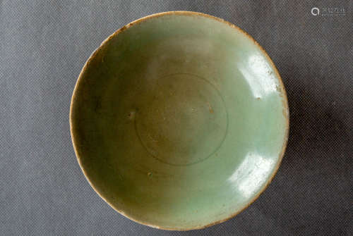 A Chinese Longquan Porcelain Plate