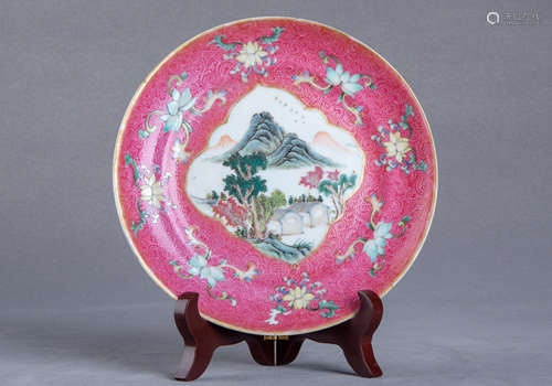 A Chinese Famille Rose Porcelain Plate