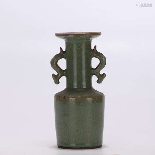 A Chinese Green Glazed Porcelain Double-eared Vase