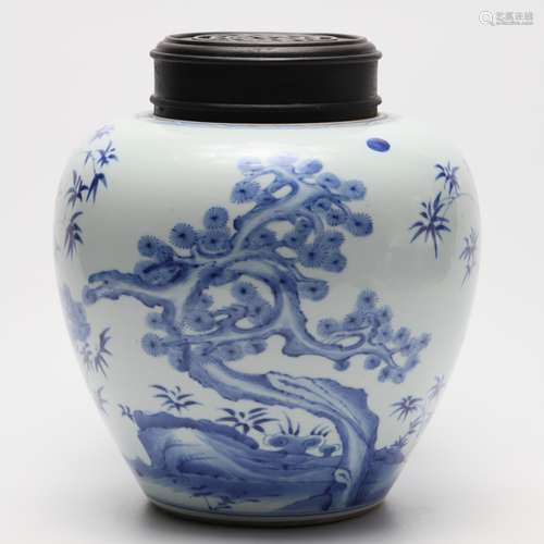 A Chinese Blue and White Porcelain Covered Jar