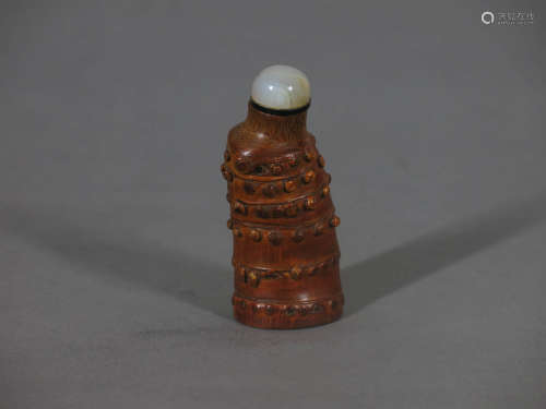 A Chinese Carved Bamboo Snuff Bottle