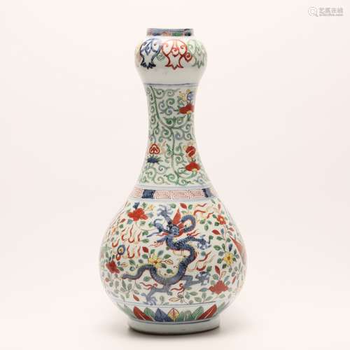 A Chinese Multicolored Porcelain Garlic-mouthed Vase