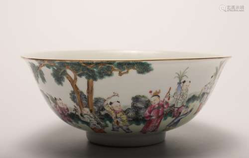 A Chinese Famille Rose Porcelain Bowl