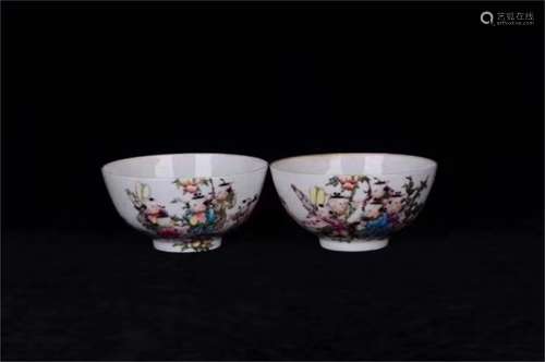 A Pair of Chinese Famille-Rose Porcelain Bowls