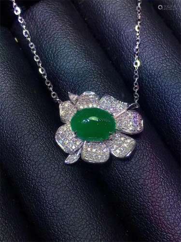 A Chinese Carved Emerald Necklace