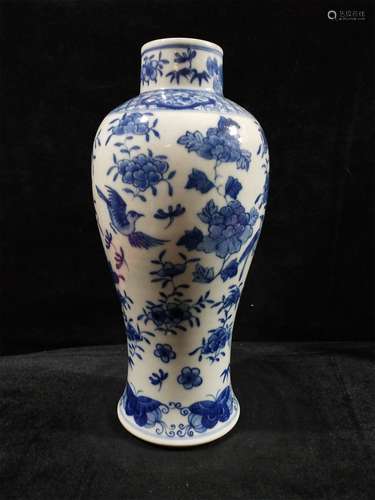 A Chinese Blue and White Porcelain Vase