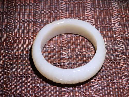 A Chinese Carved Jade Bracelet