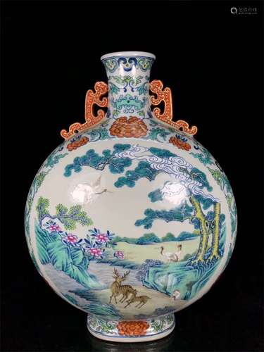 A Chinese Dou-Cai Glazed Porcelain Vase