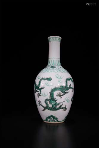 A Chinese Porcelain Vase