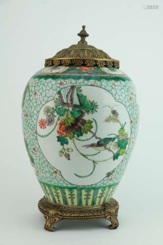 Qing dynasty the five colours jar with flowers and birds pattern