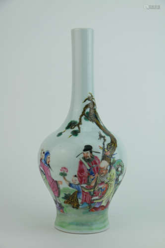 Qing dynasty famille rose bottle  with character pattern
