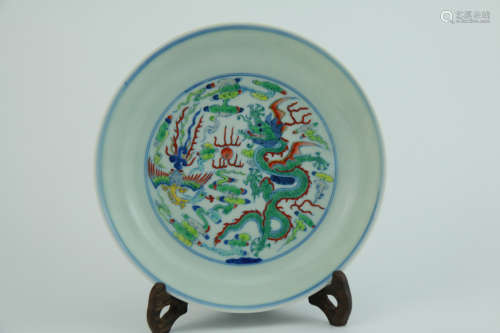 Qing dynasty contending colors plate with dragon pattern